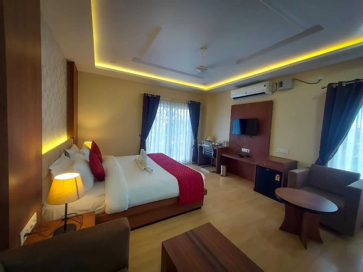 Hotel Bliss Jorhāt Eksteriør bilde